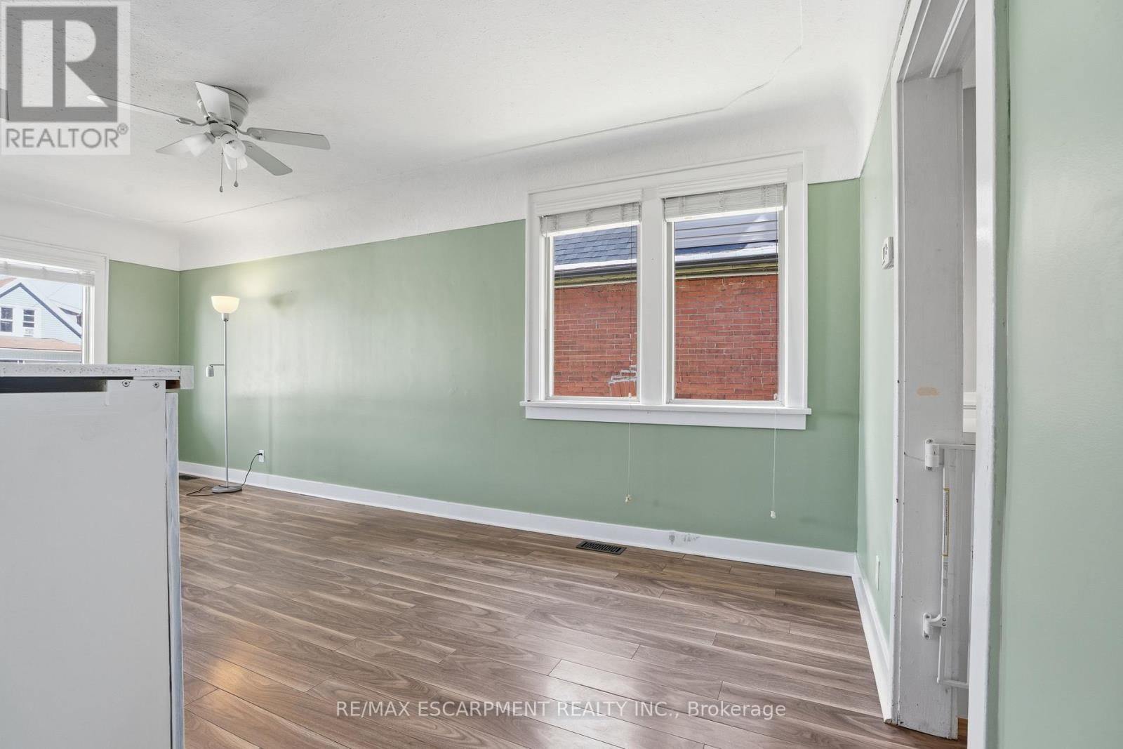 96 PALING AVENUE - 8