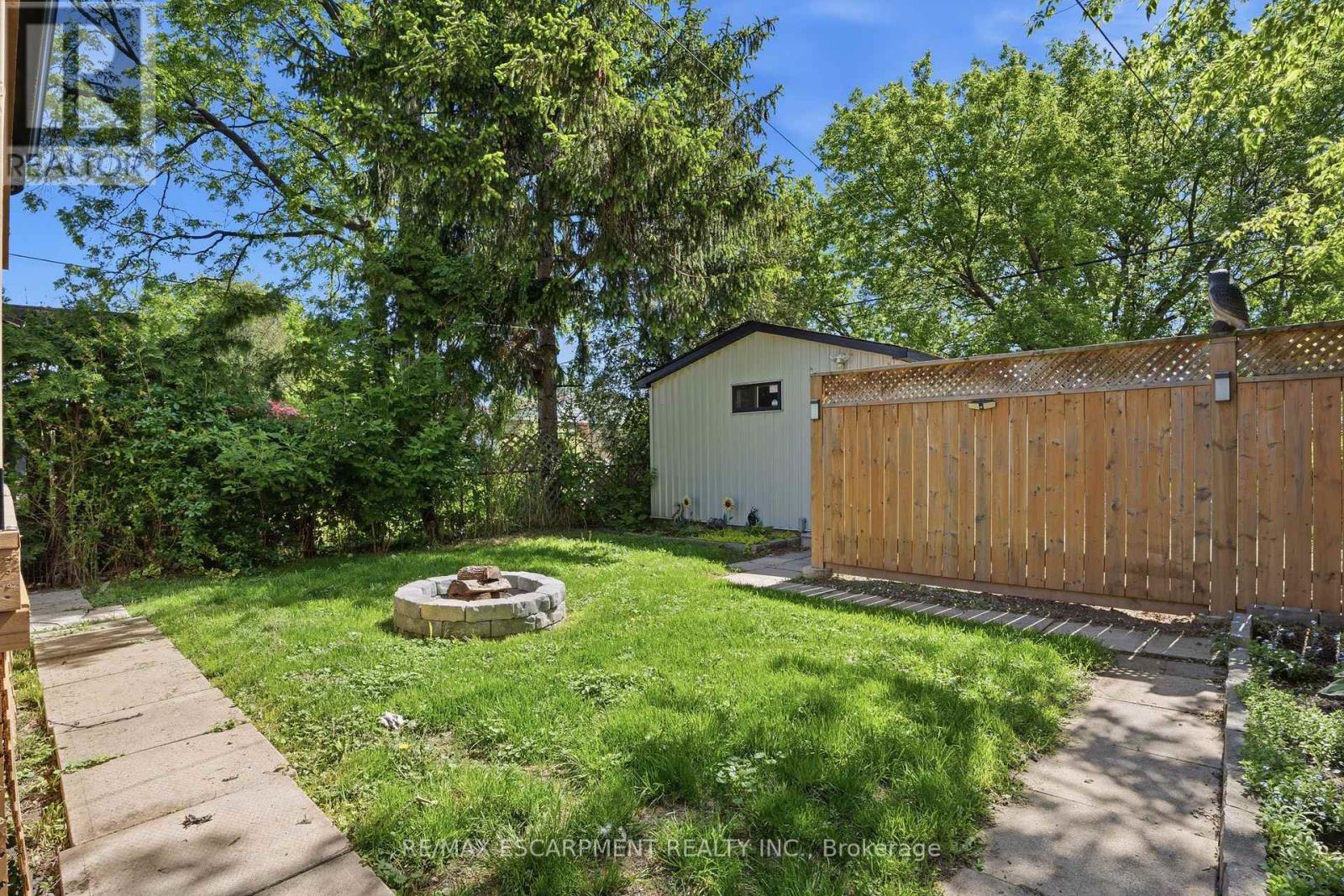 96 PALING AVENUE - 28