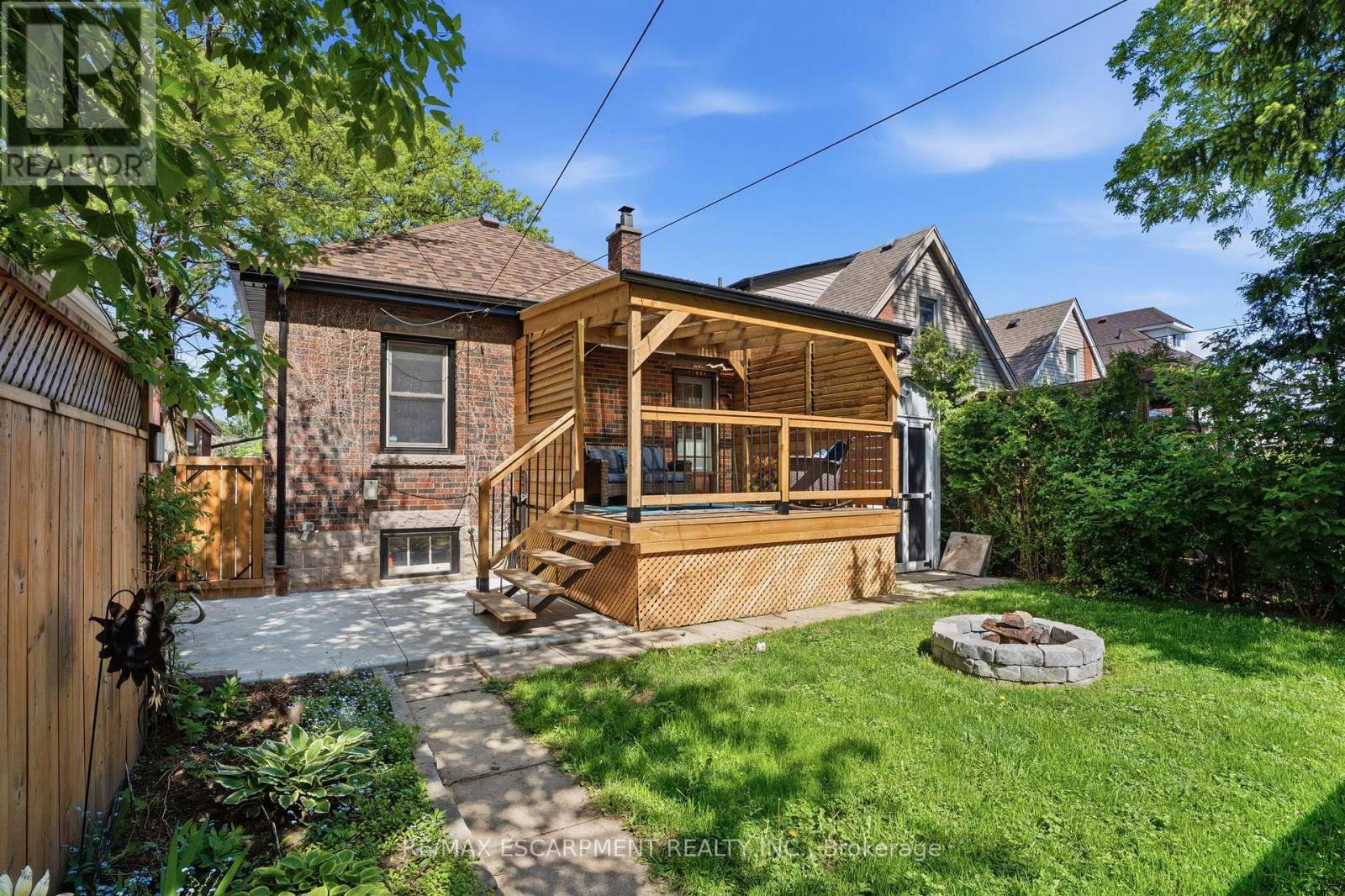 96 PALING AVENUE - 30