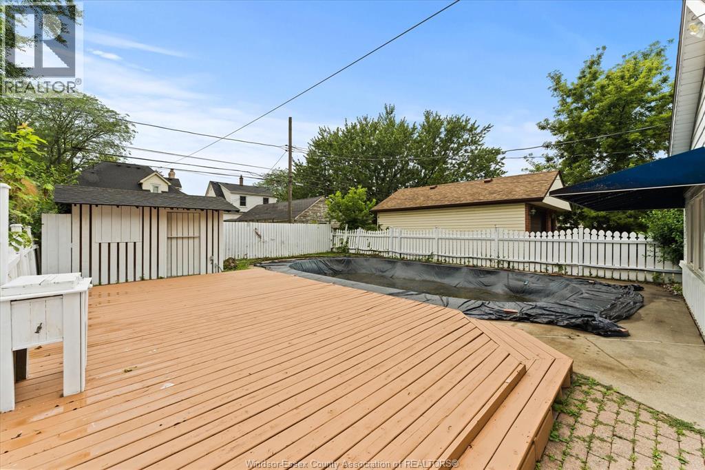 285 BELLEPERCHE PLACE - 34