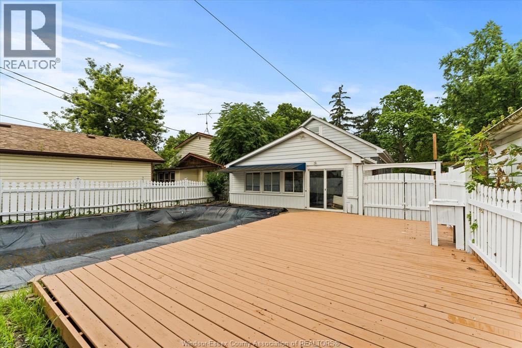 285 BELLEPERCHE PLACE - 35