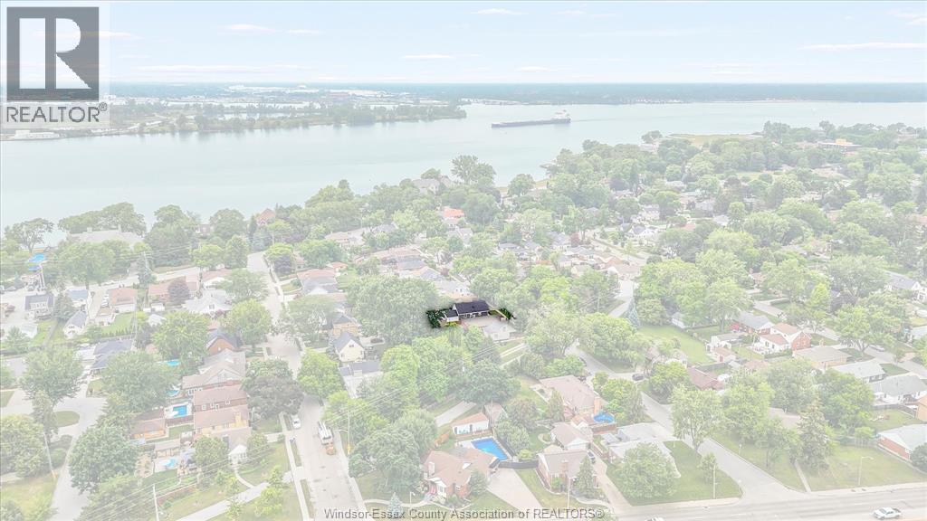 285 BELLEPERCHE PLACE - 46