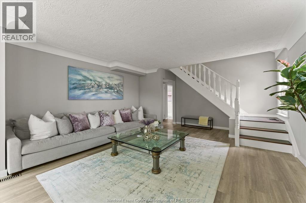 285 BELLEPERCHE PLACE - 6