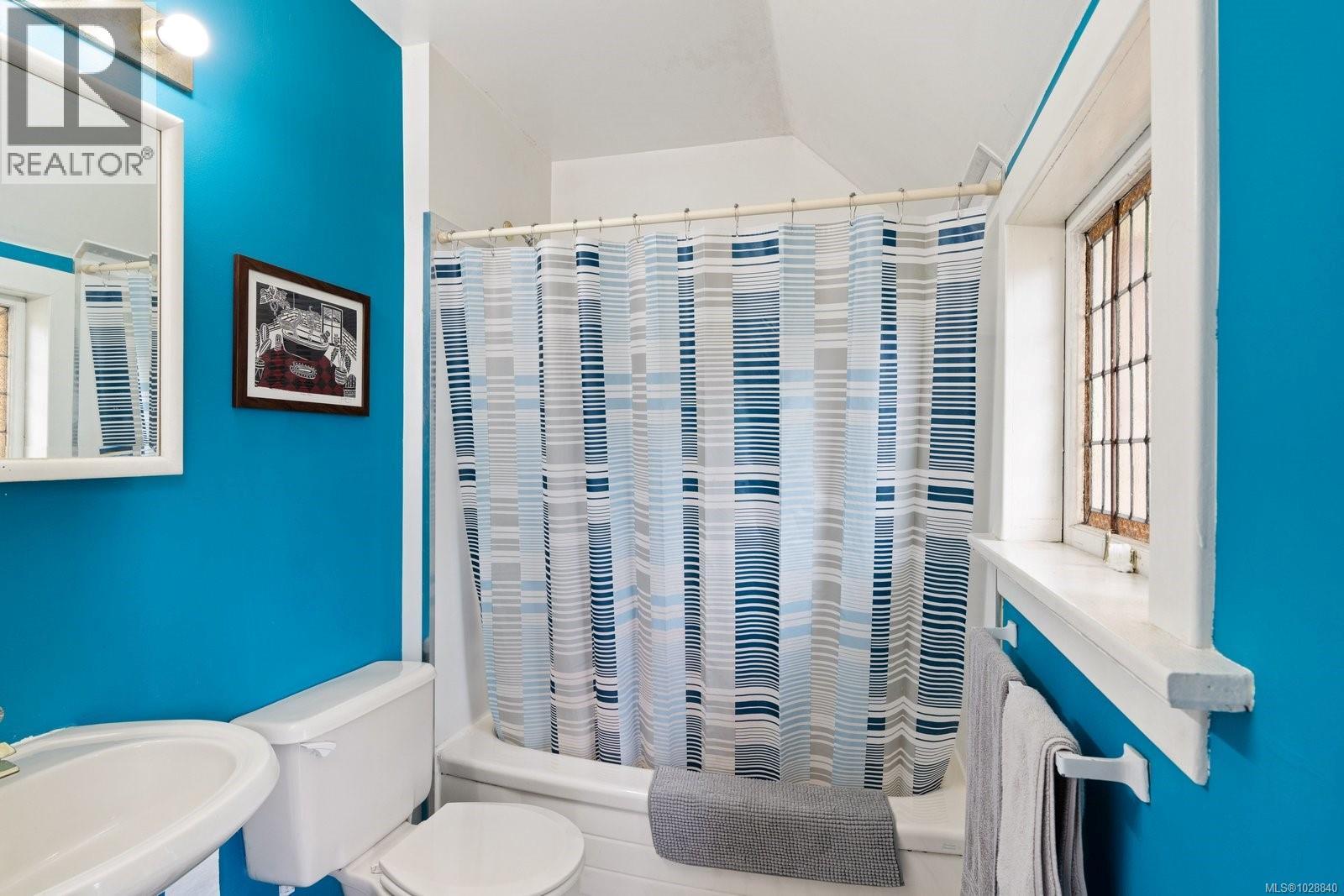 1270 Yates St - 36