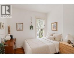 Living room - 1270 Yates St, Victoria, BC V8V3N3 Photo 45