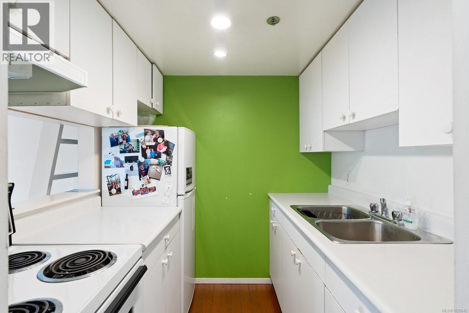 1270 Yates St - 36