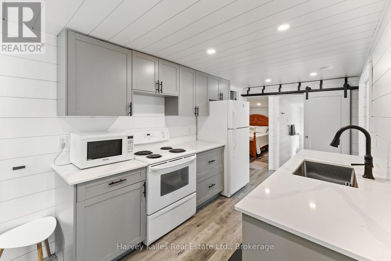 1443 SILVER LAKE ROAD - 37