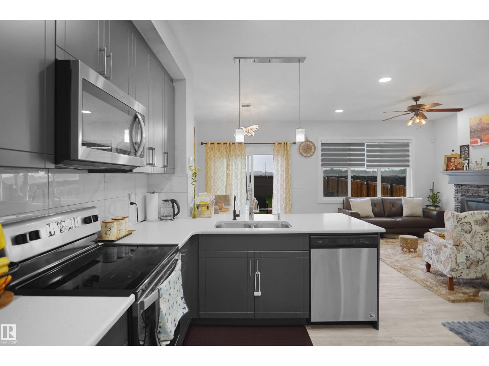 2551 12 AV NW NW — photo 22
