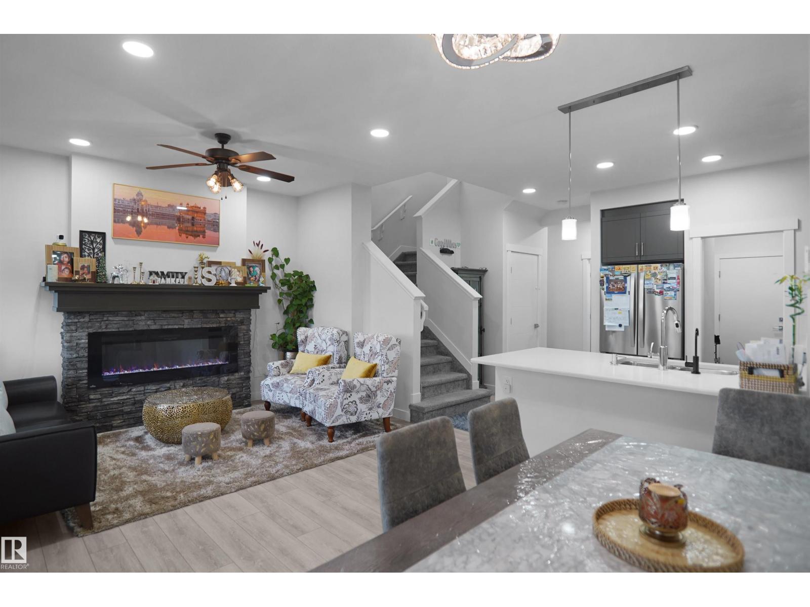 2551 12 AV NW NW — photo 31