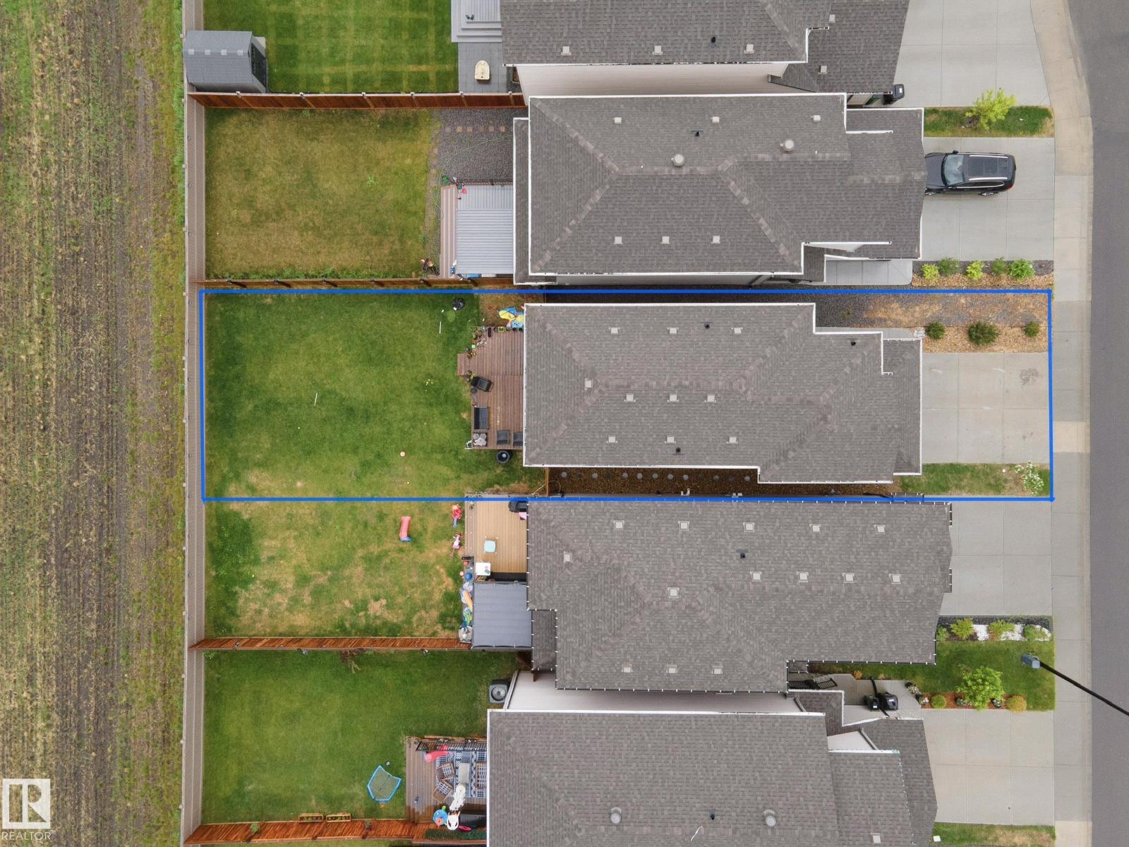 2551 12 AV NW NW — photo 6