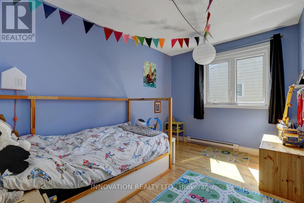 3 Bed, 3 Bath House for Sale in Ottawa – 239 SALTER CRESCENT, Ottawa – MLS# X13457350 - Image 16