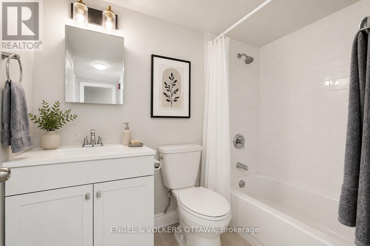 #106 268 LORRY GREENBERG DRIVE - 12