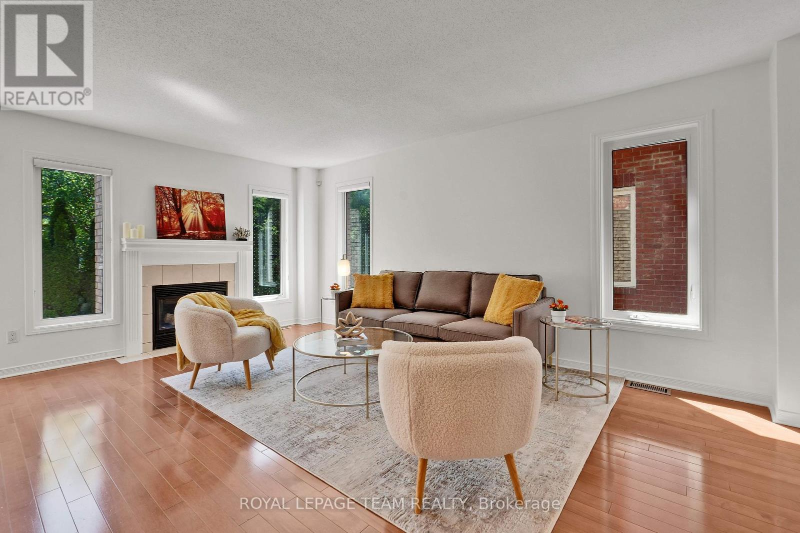 3 Bed, 3 Bath House for Sale in Ottawa – 143 TALL OAK PRIVATE, Ottawa – MLS# X13457442 - Image 14