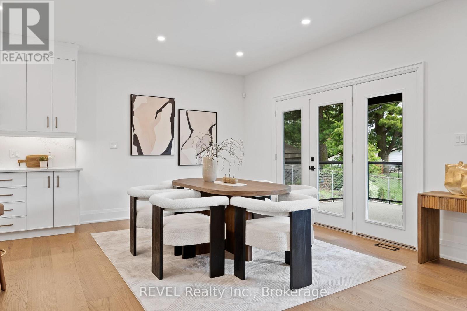 23 ACCURSI CRESCENT - 17