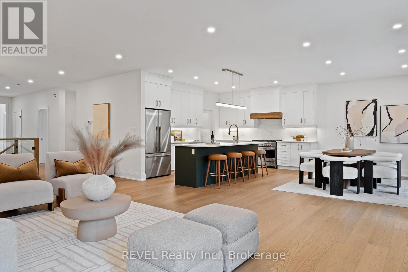 23 ACCURSI CRESCENT - 18