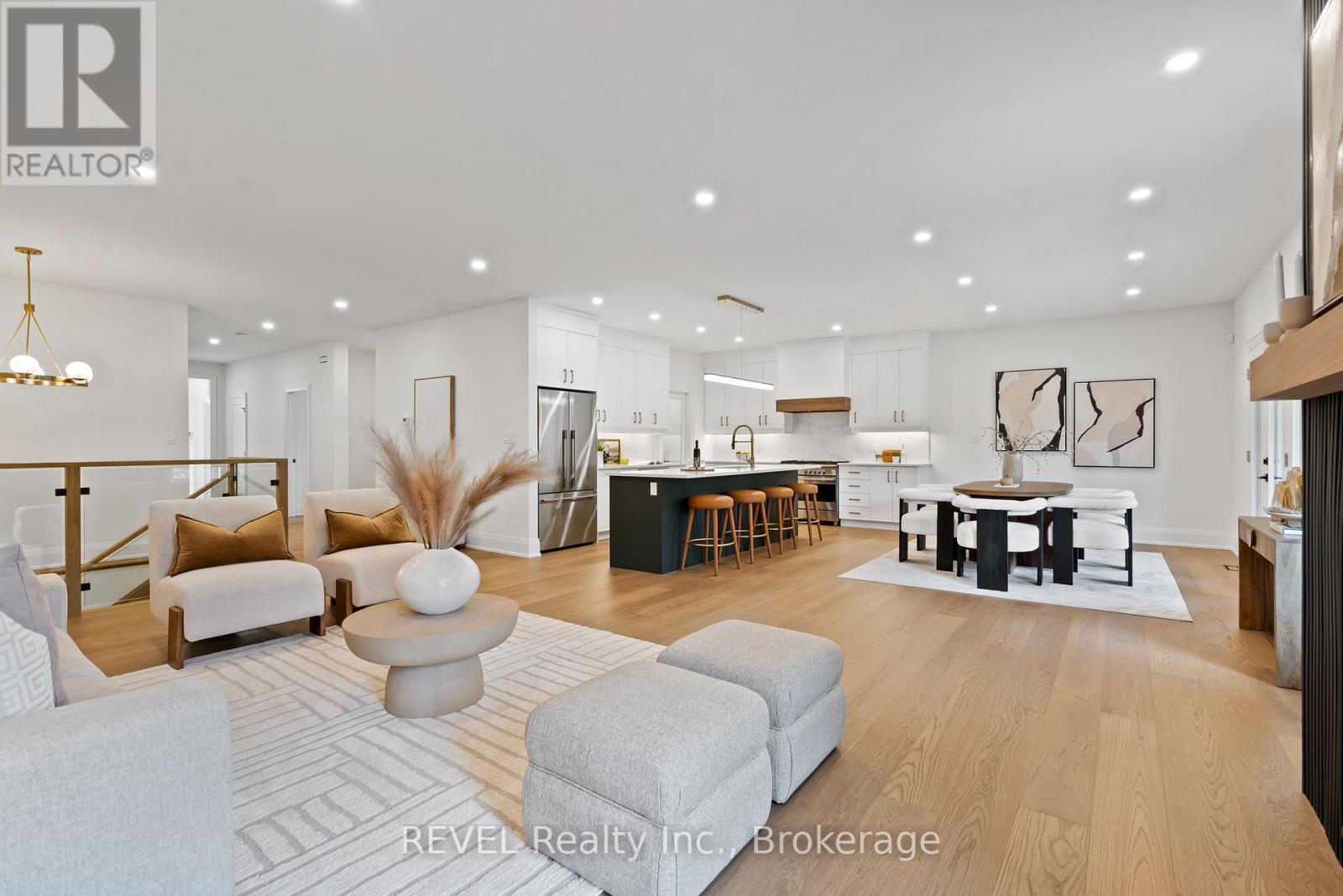 23 ACCURSI CRESCENT - 19