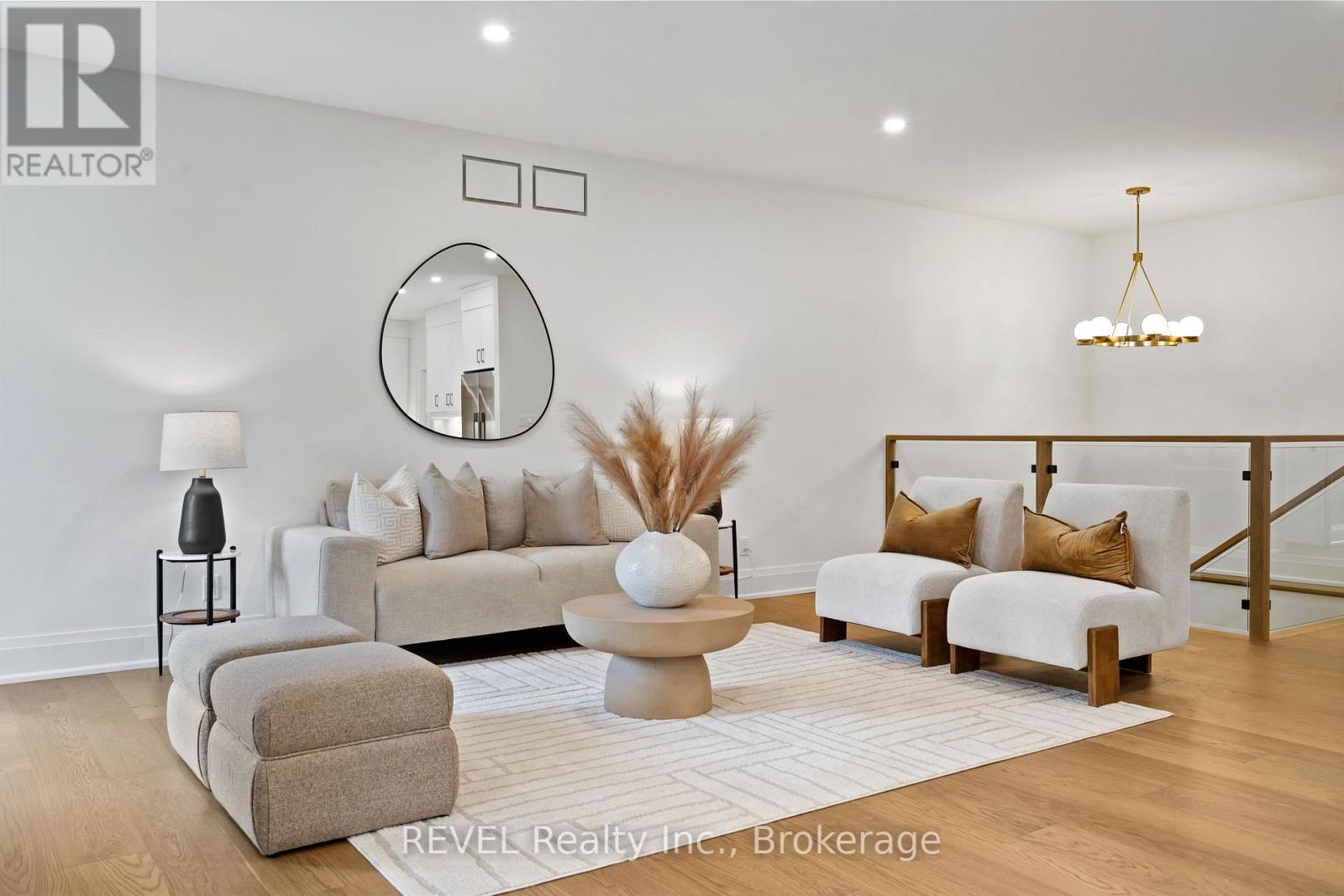 23 ACCURSI CRESCENT - 22