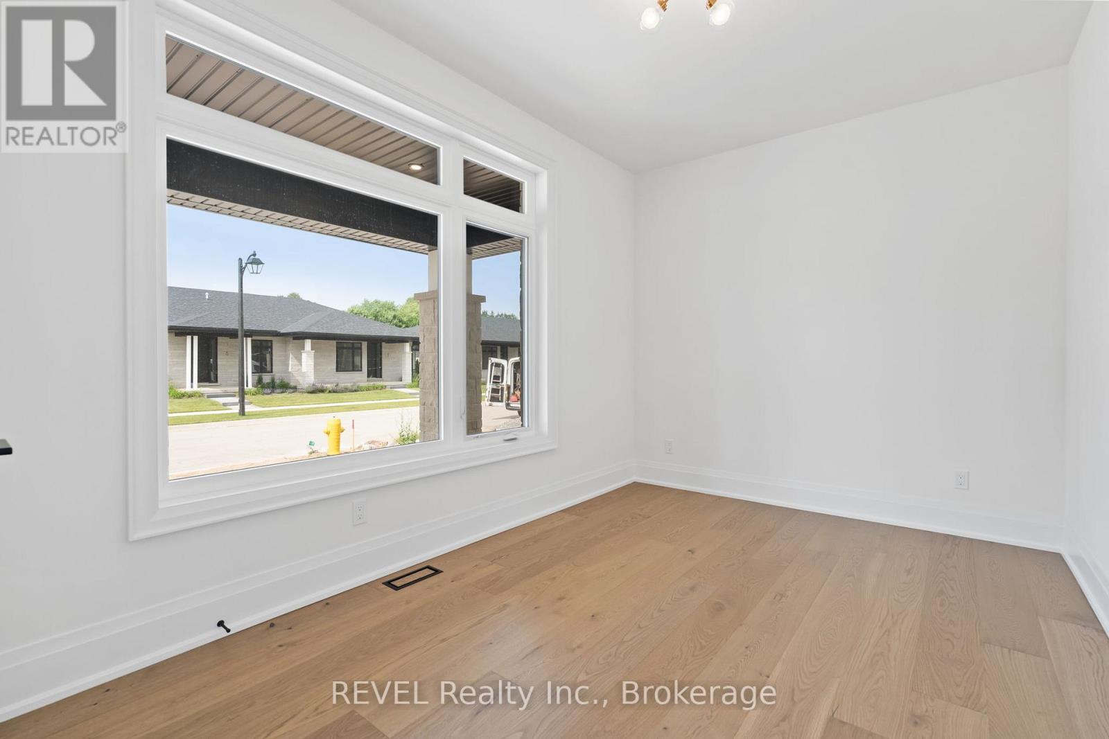 23 ACCURSI CRESCENT - 30