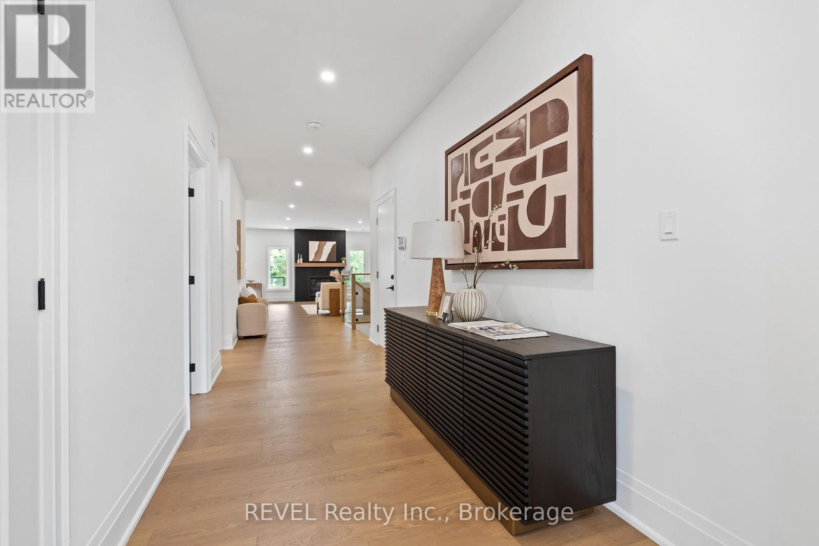 23 ACCURSI CRESCENT - 7