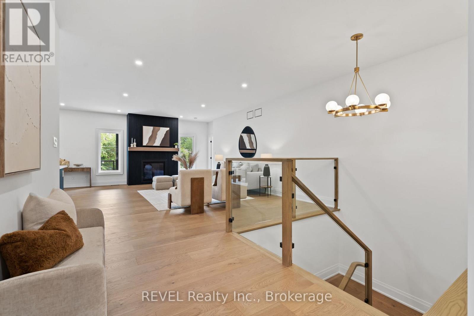 23 ACCURSI CRESCENT - 8