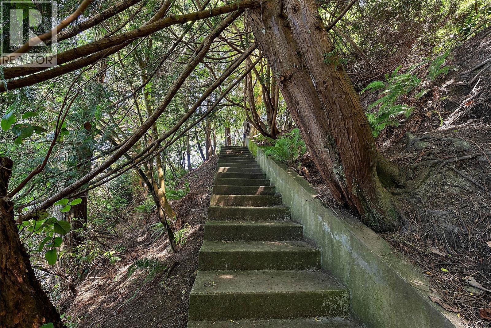 1356 Lands End Rd - 39