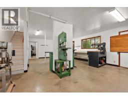 1356 Lands End Rd, North Saanich, BC V8L5K1 Photo 38
