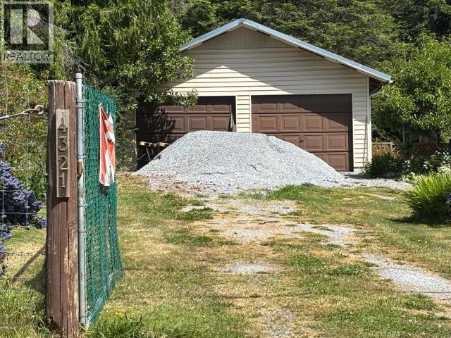 4321 SANDERSON ROAD - Image 36