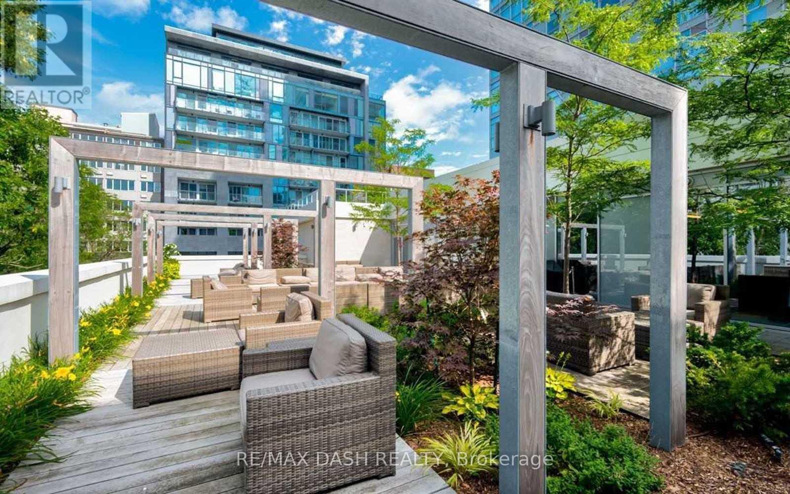 #1404 170 AVENUE ROAD - 37