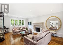 Laundry room - 4 Ridgewood Road, Toronto, ON M5P1T5 Photo 6