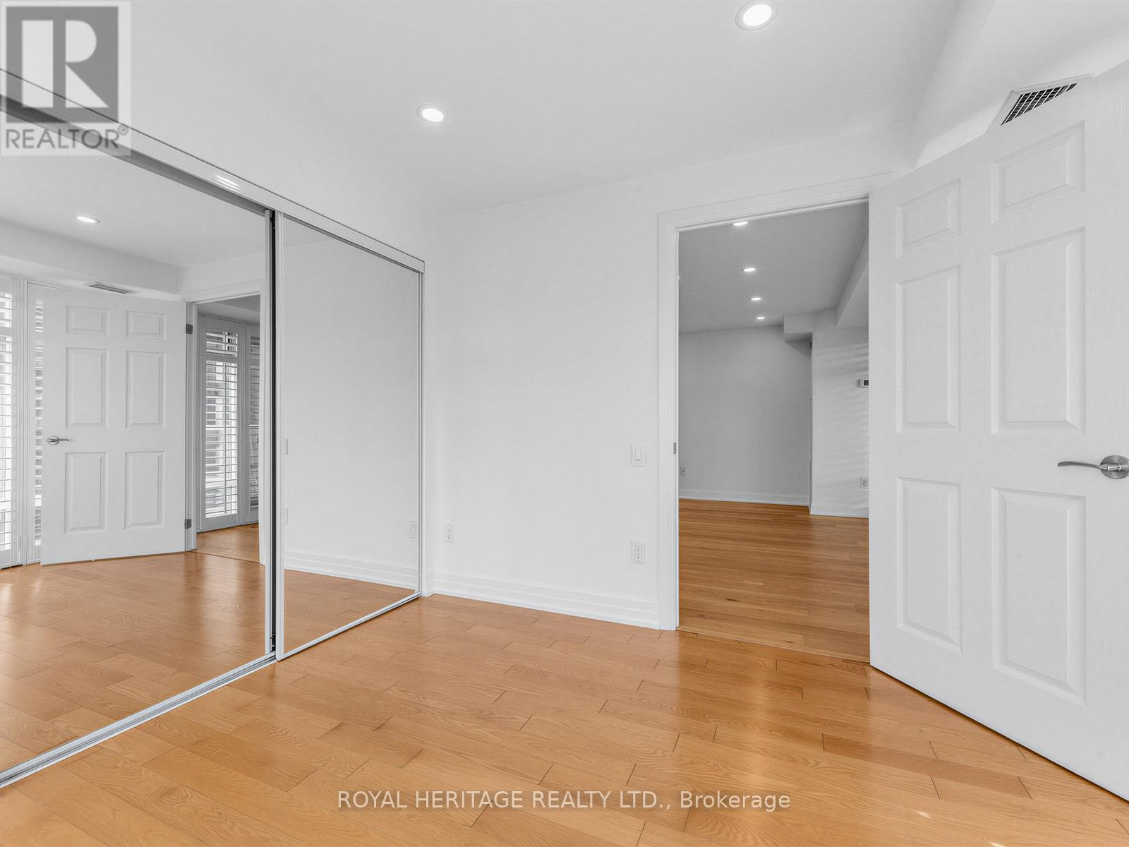 #2305 2181 YONGE STREET - 21