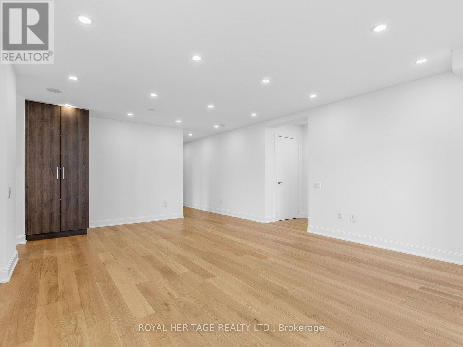 #2305 2181 YONGE STREET - 22