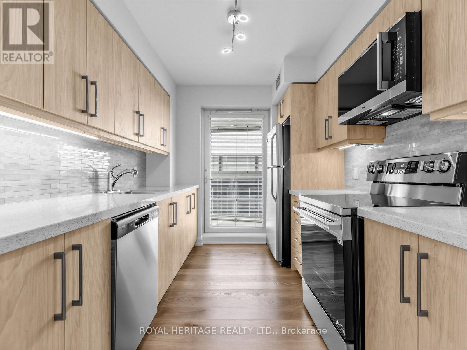 #2305 2181 YONGE STREET - 25