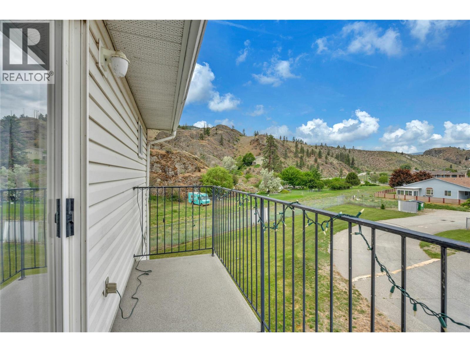 #10 1020 Cedar Street - 12