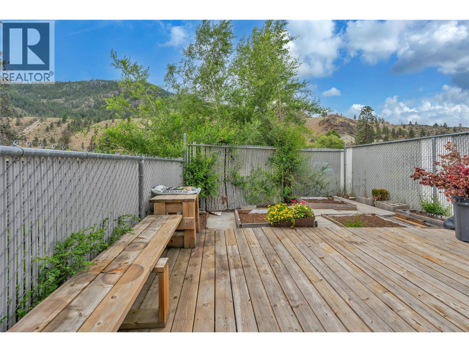 #10 1020 Cedar Street - 18