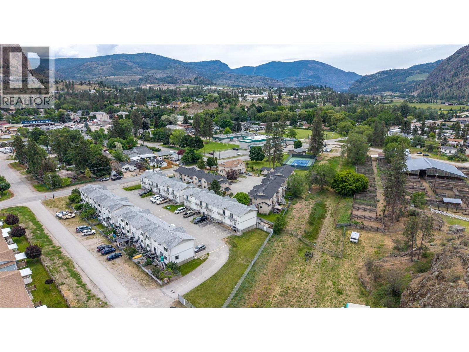 #10 1020 Cedar Street - 21