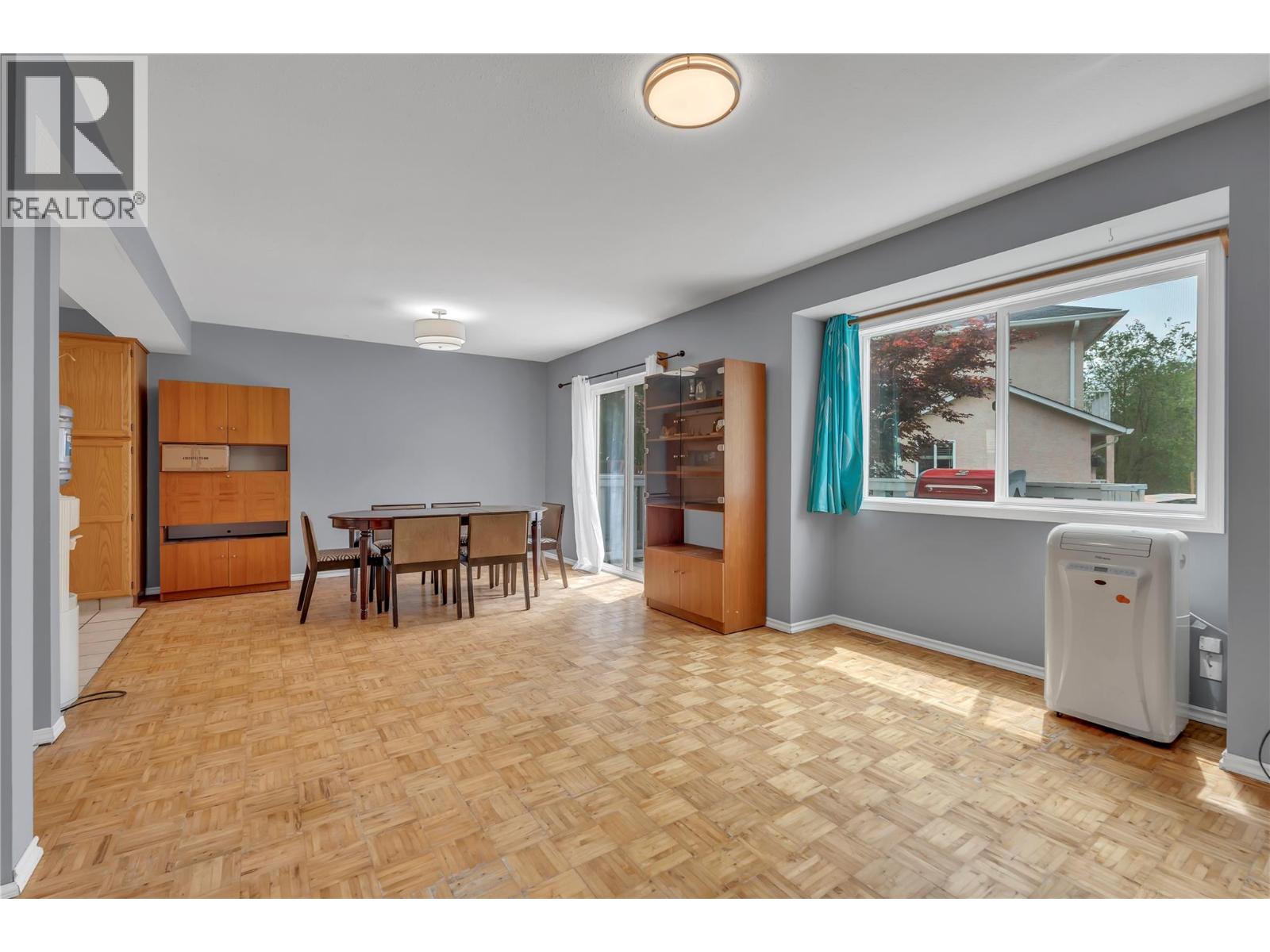 #10 1020 Cedar Street - 7