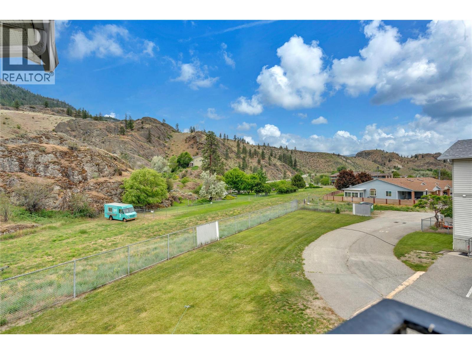 #10 1020 Cedar Street - 13