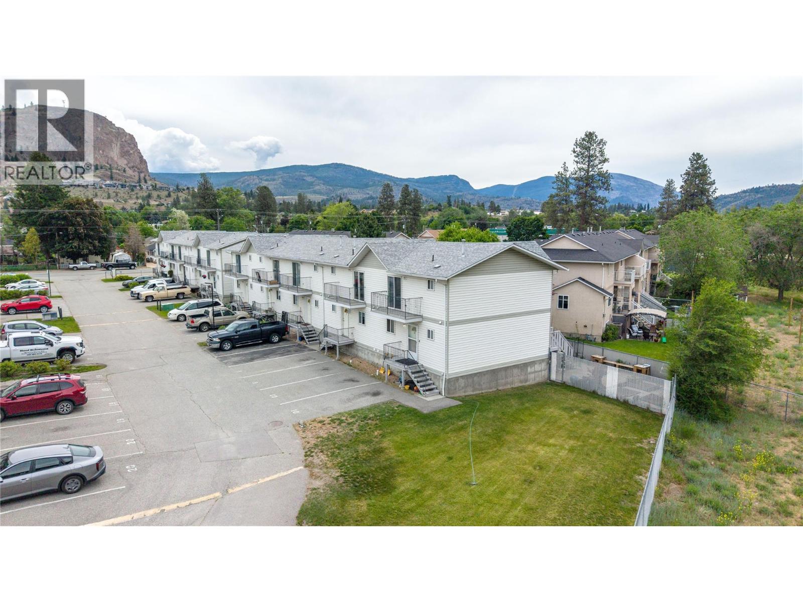#10 1020 Cedar Street - 20