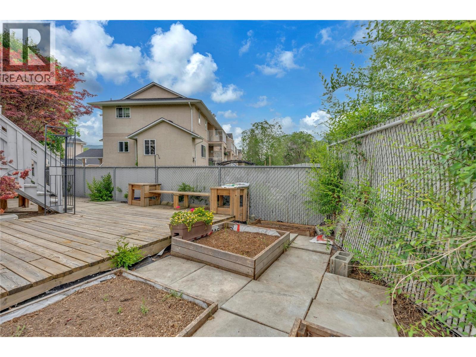#10 1020 Cedar Street - 17