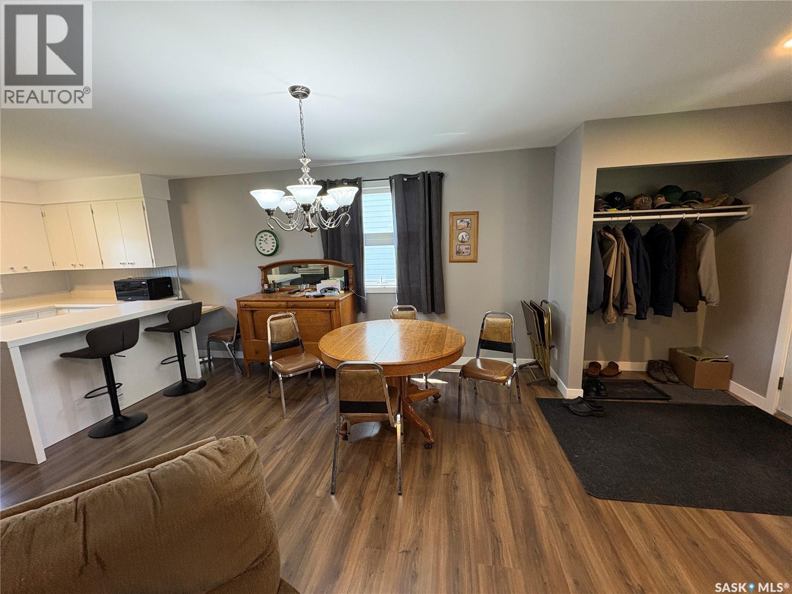 335 Central AVENUE S — photo 6