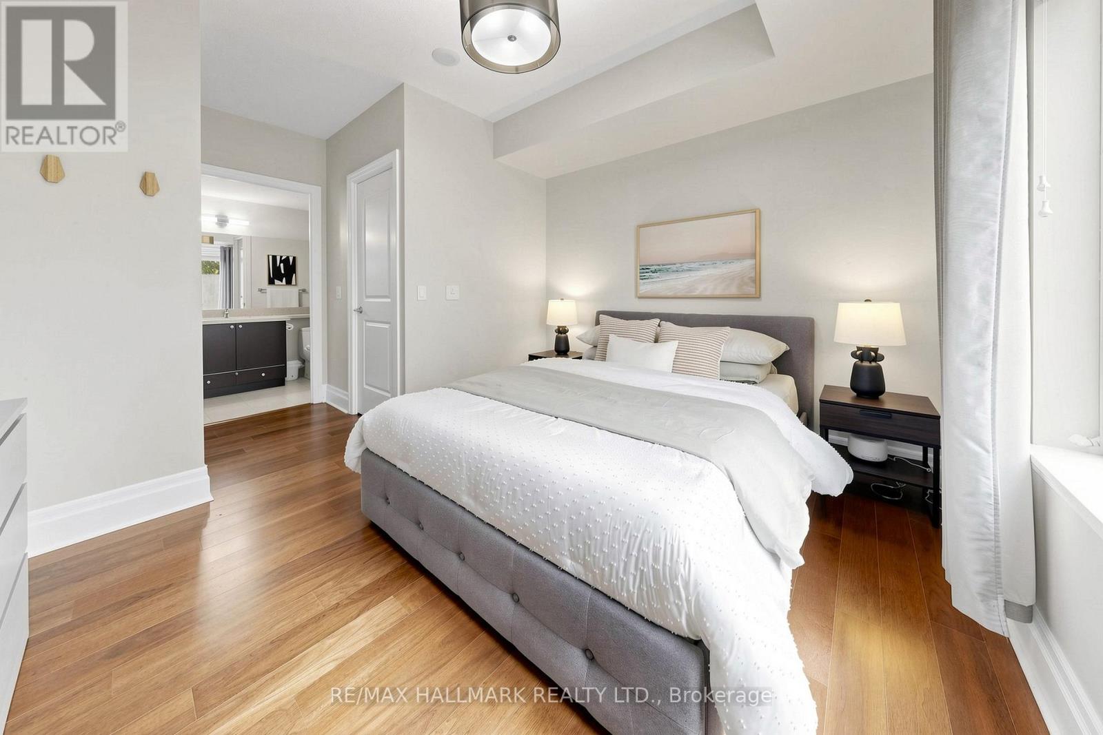 #203 151 UPPER DUKE CRESCENT - 22