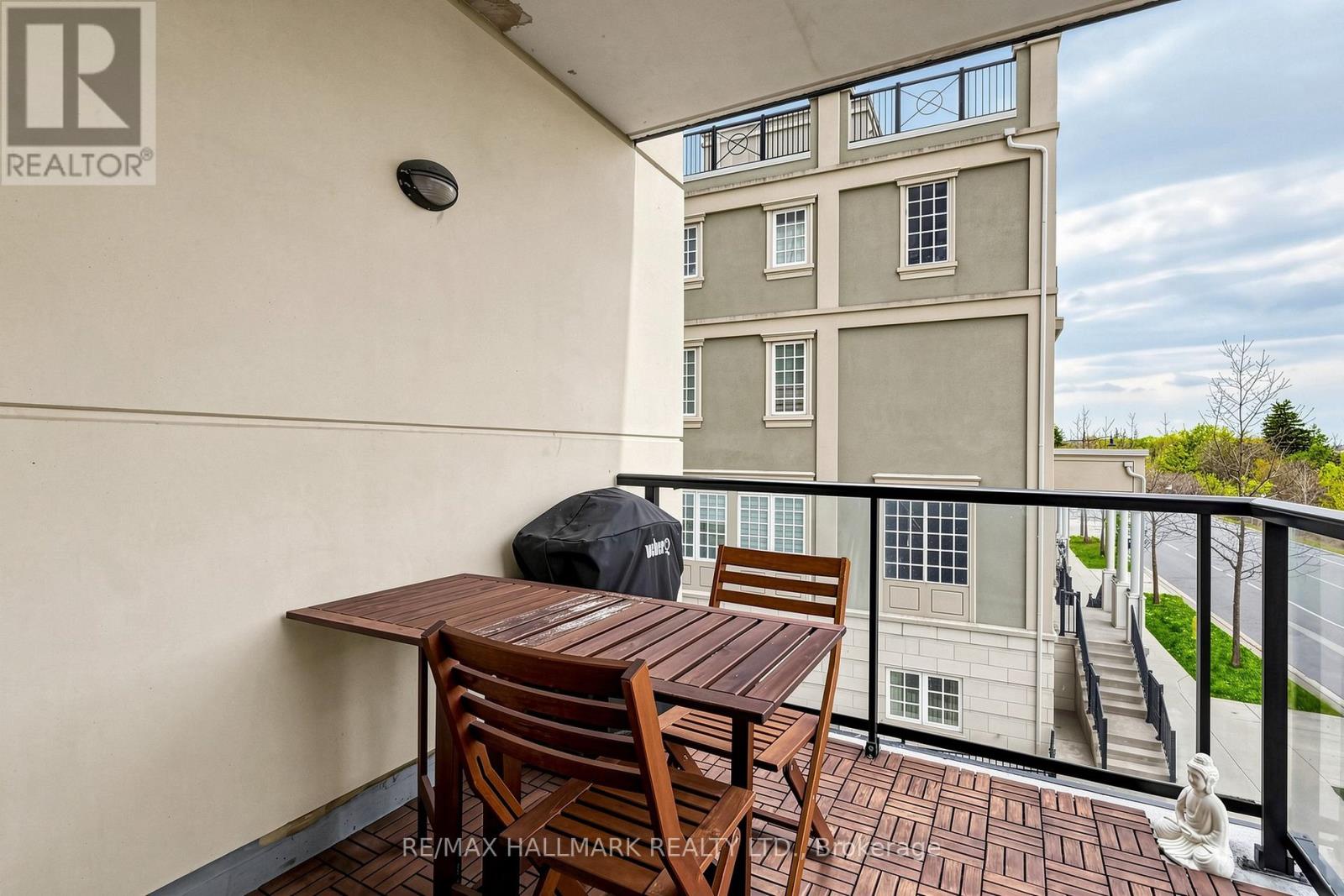 #203 151 UPPER DUKE CRESCENT - 35