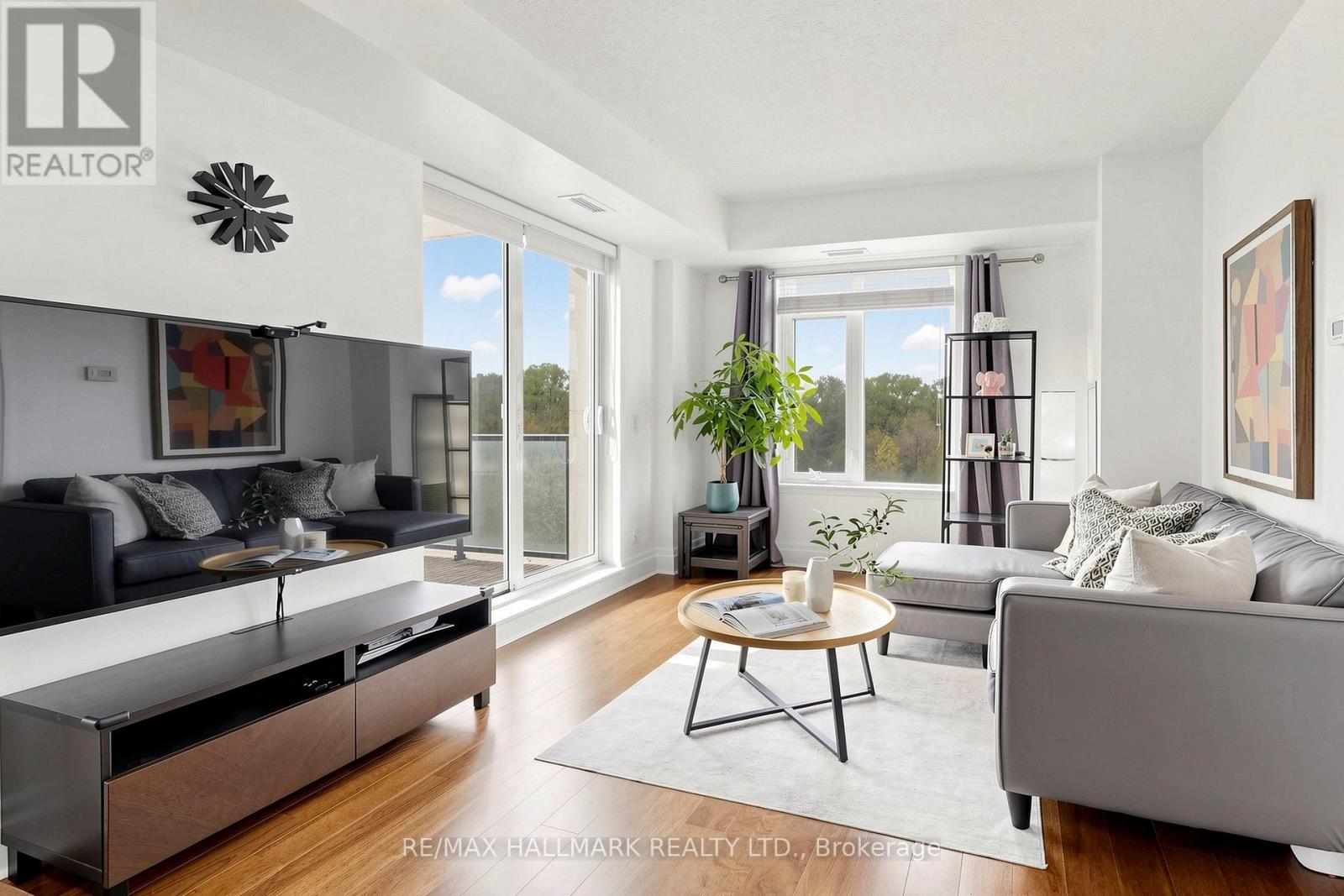 #203 151 UPPER DUKE CRESCENT - 6