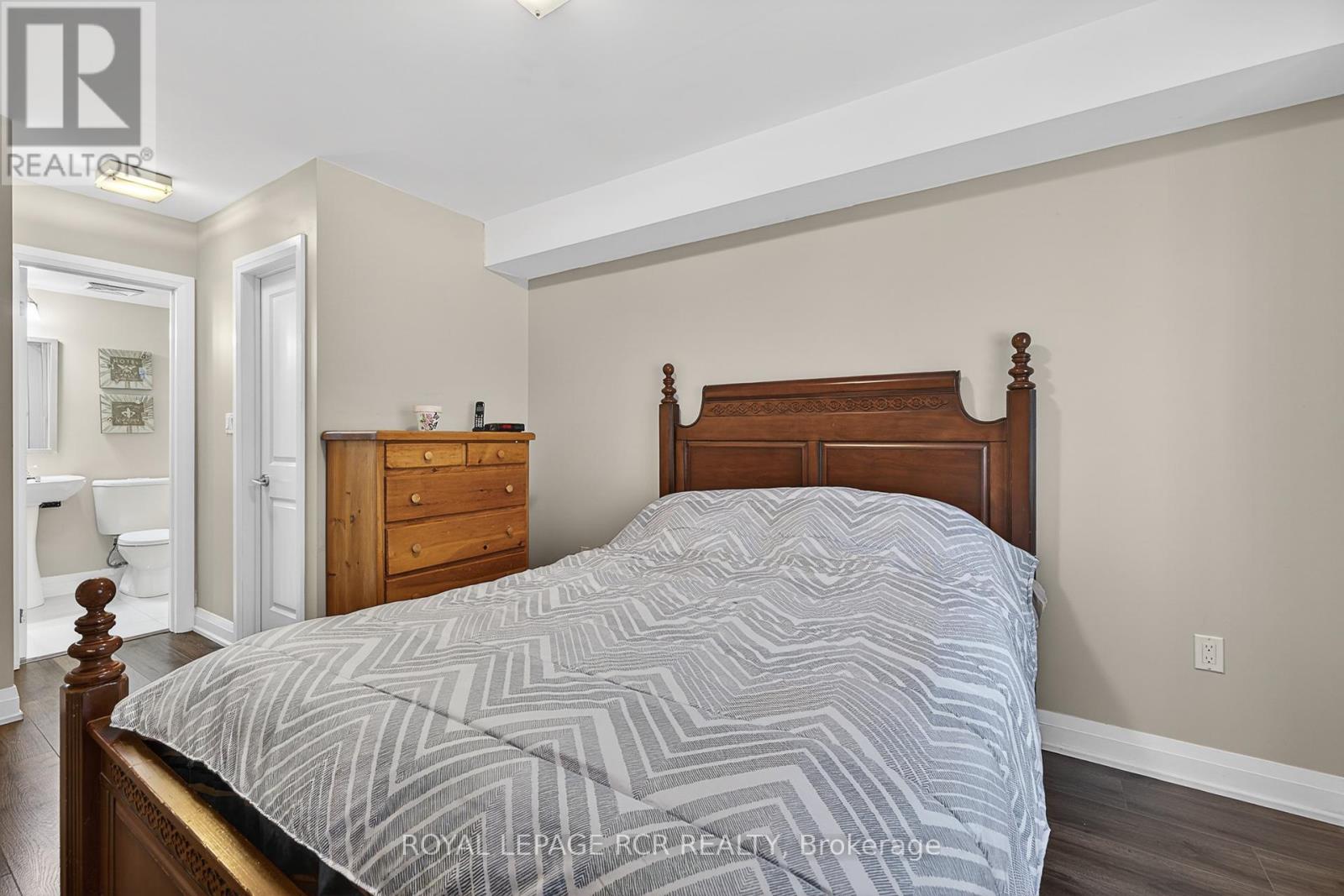#138 326 JOHN STREET - 25