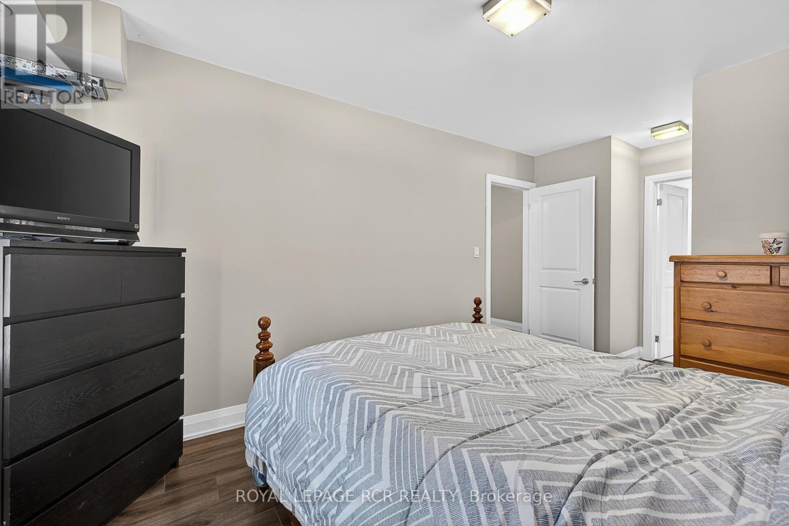 #138 326 JOHN STREET - 26
