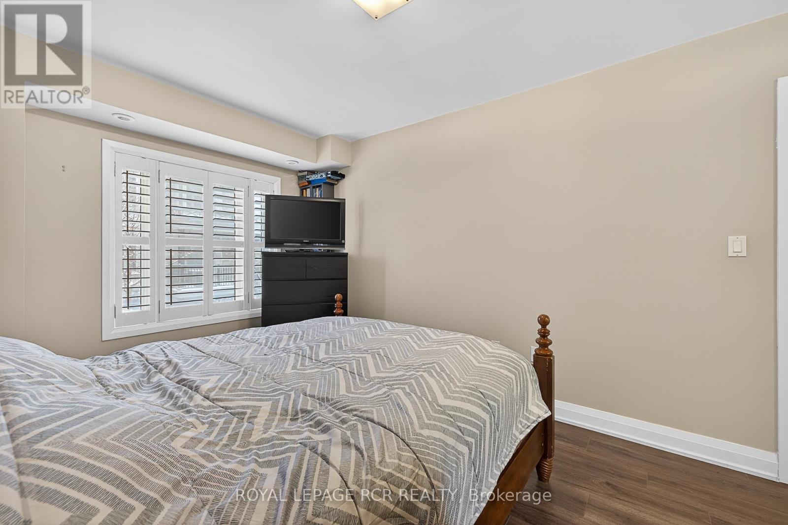 #138 326 JOHN STREET - 27