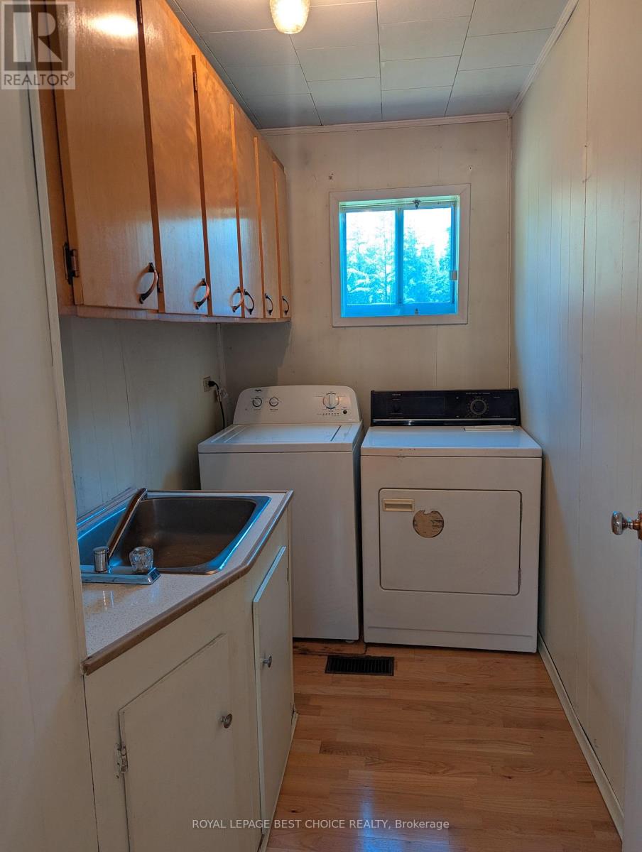 918008-918012 PORTAGE BAY ROAD - 11