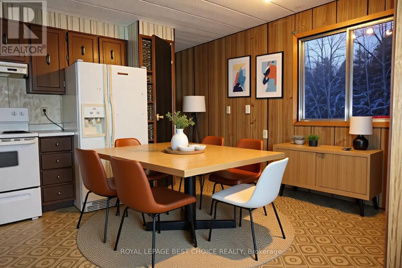 918008-918012 PORTAGE BAY ROAD - 28