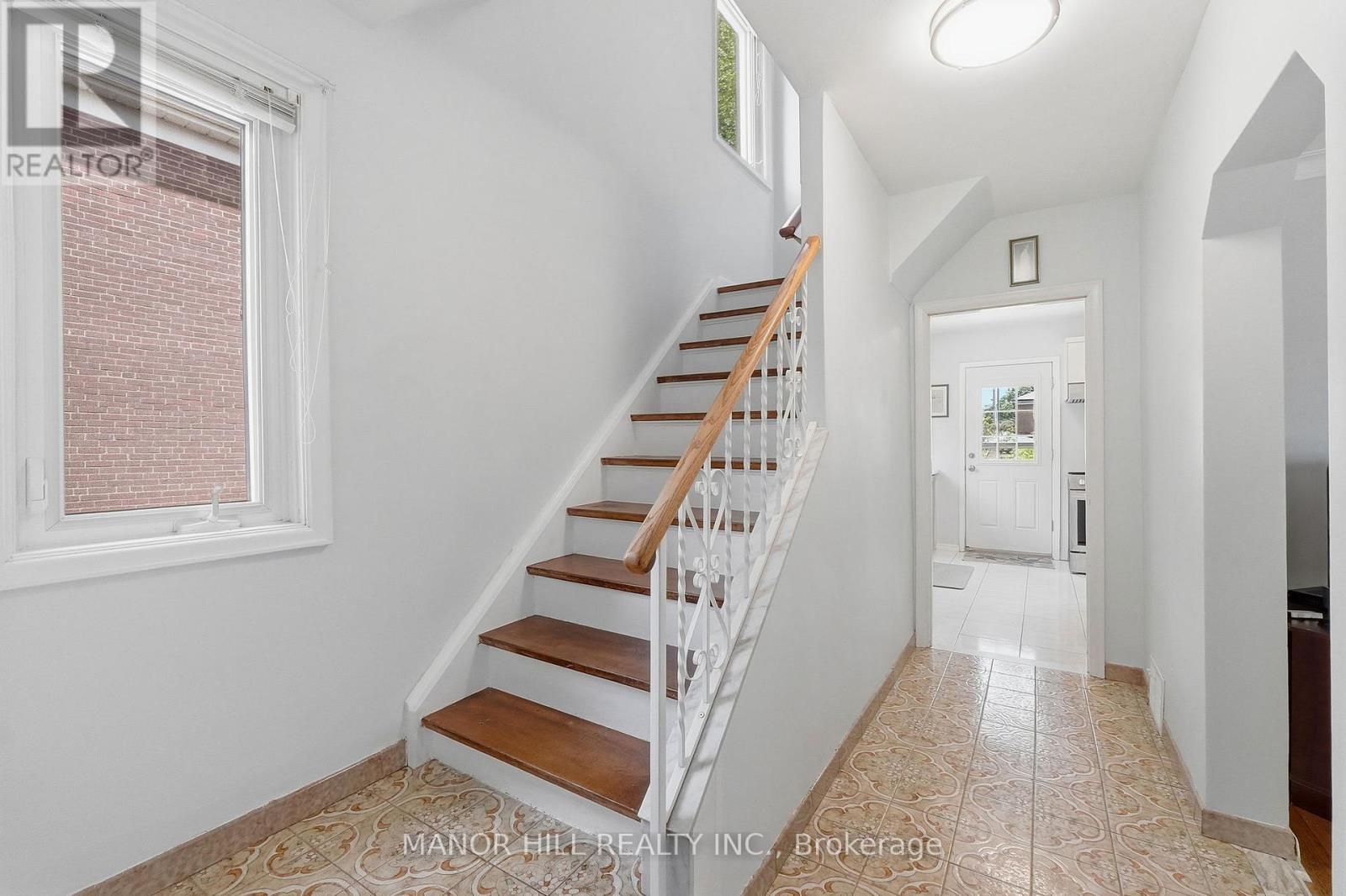 33 ROBINDALE AVENUE - 2