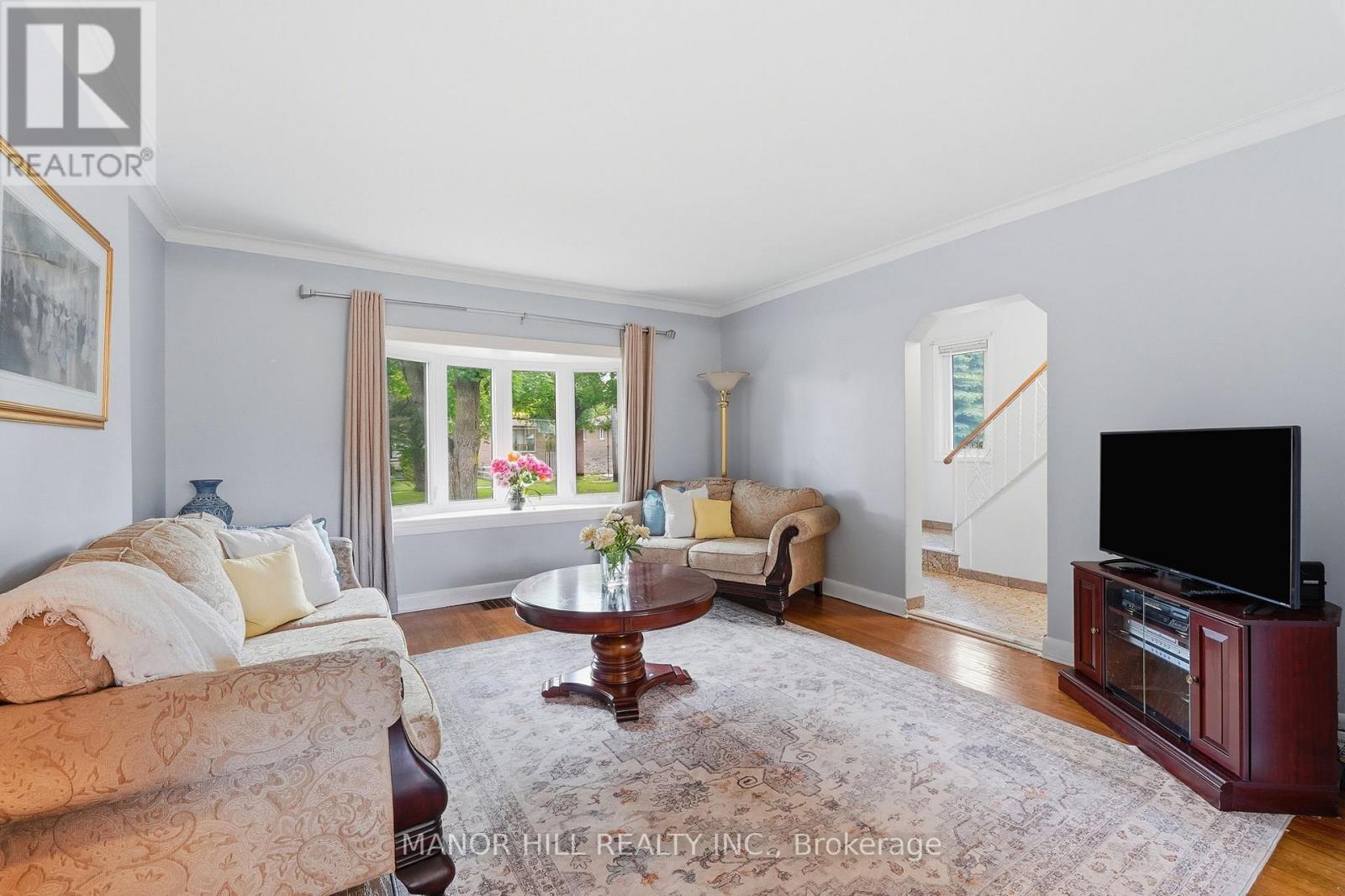 33 ROBINDALE AVENUE - 8